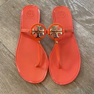 Tory Burch Mini Miller Jelly Thong Sandal in Poppy Coral